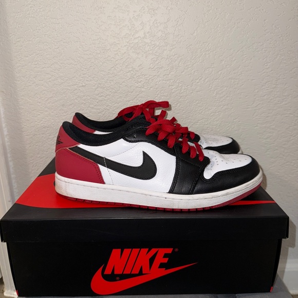 Jordan 1 Black Toe Low Sneakers - Picture 6 of 10